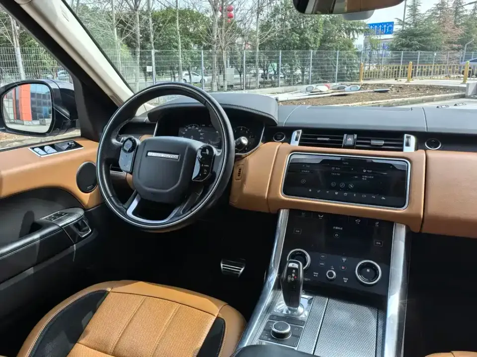 Land Rover Sport