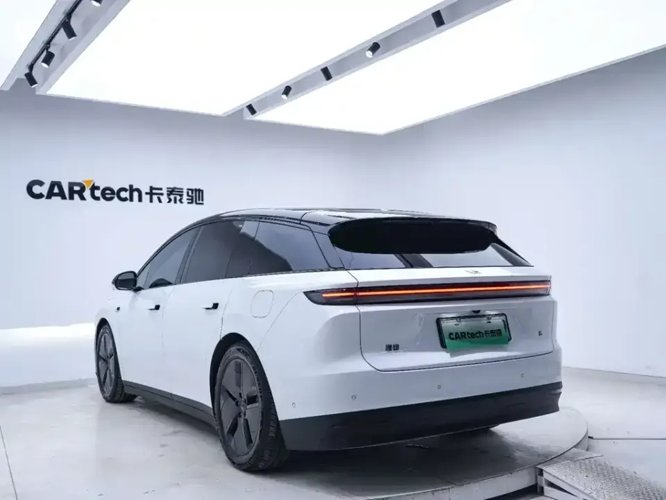 Li Li i6