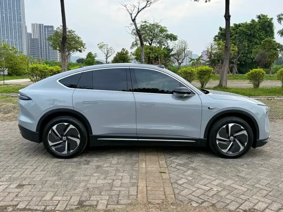 Nio EC6