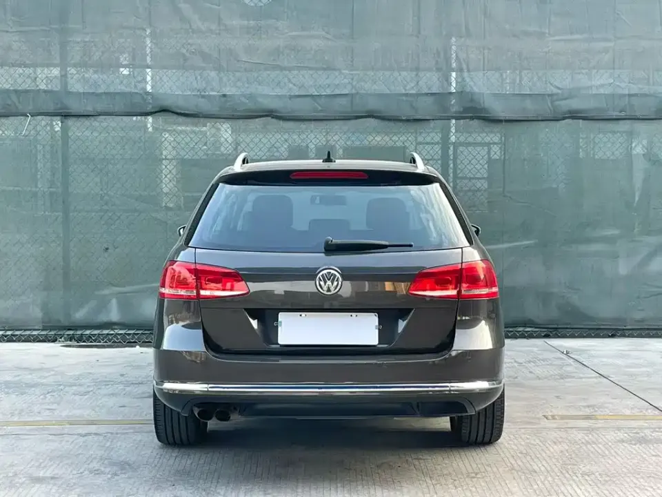 Volkswagen Magotan (Import)