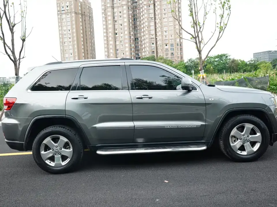 Jeep Grand Cherokee (Import)