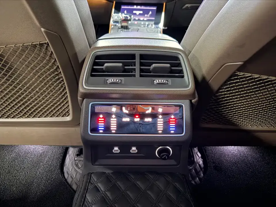 Audi A7L