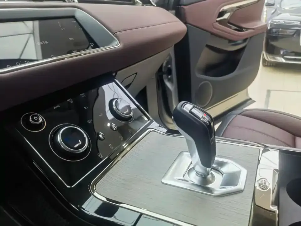 Land Rover Evoque PHEV
