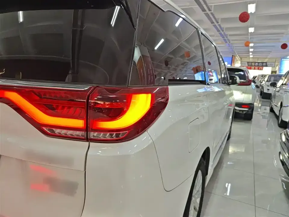 GAC Trumpchi M8