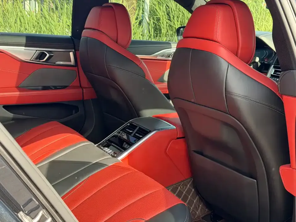 BMW 8 Series