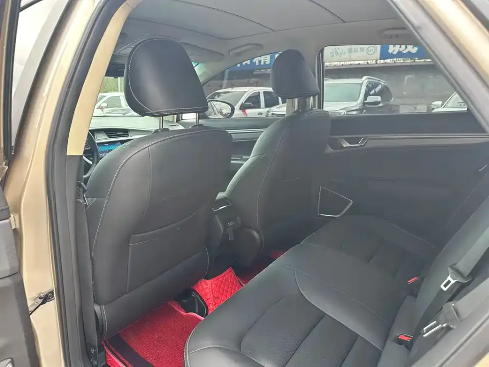 Geely Emgrand GS