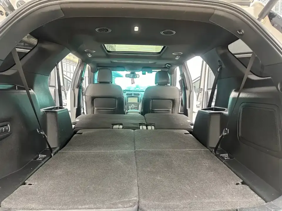 Ford Explorer (Import)