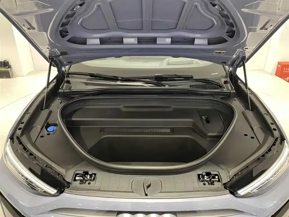 Audi Q6L e-tron