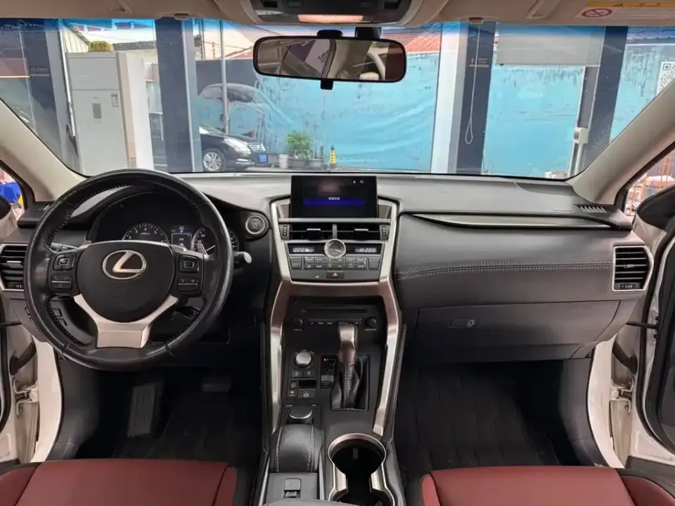 Lexus NX