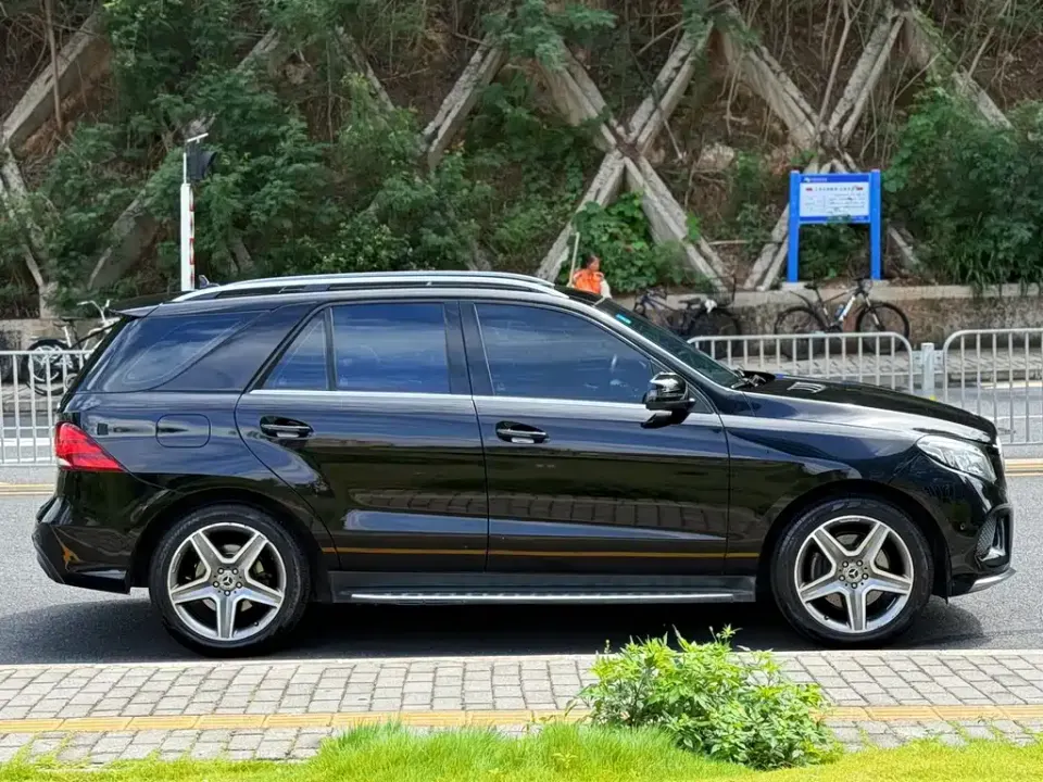 Mercedes-Benz GLE (Import)
