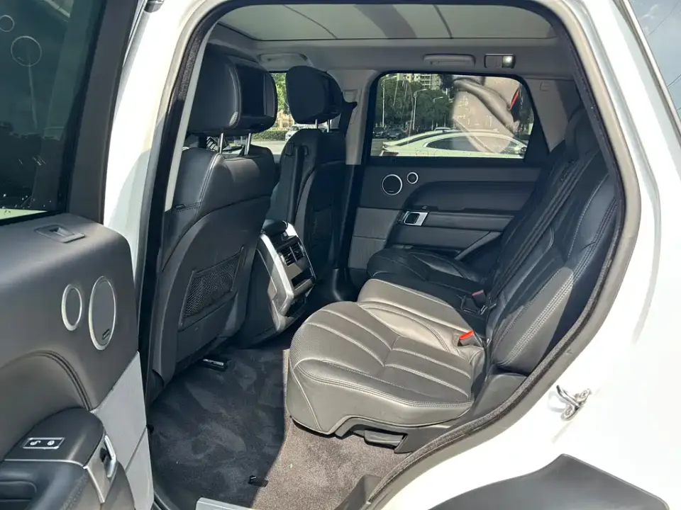 Land Rover Sport