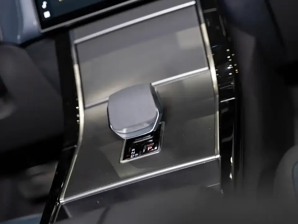 Land Rover Velar