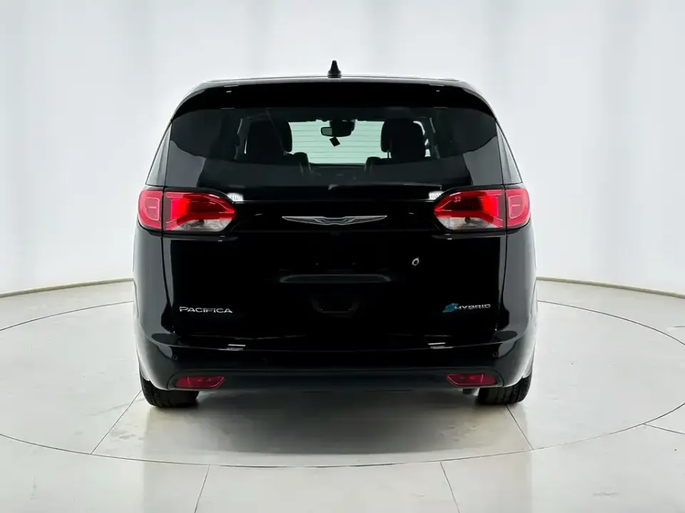 Chrysler Grand Voyager PHEV (Import)