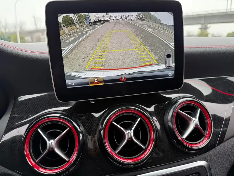 Mercedes-Benz GLA AMG