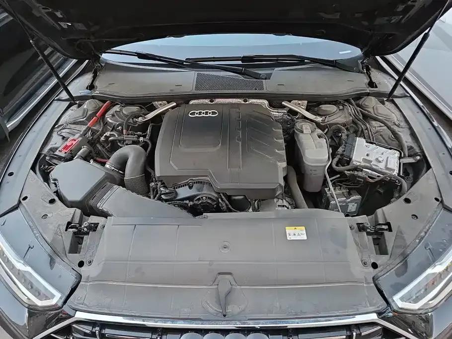 Audi A7L