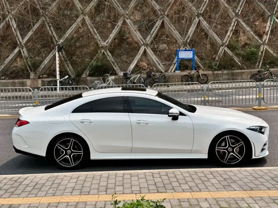 Mercedes-Benz CLS