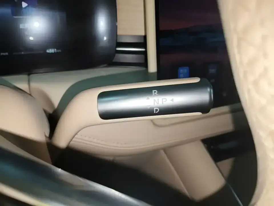 AITO AITO M5