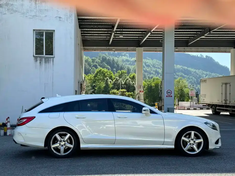 Mercedes-Benz CLS