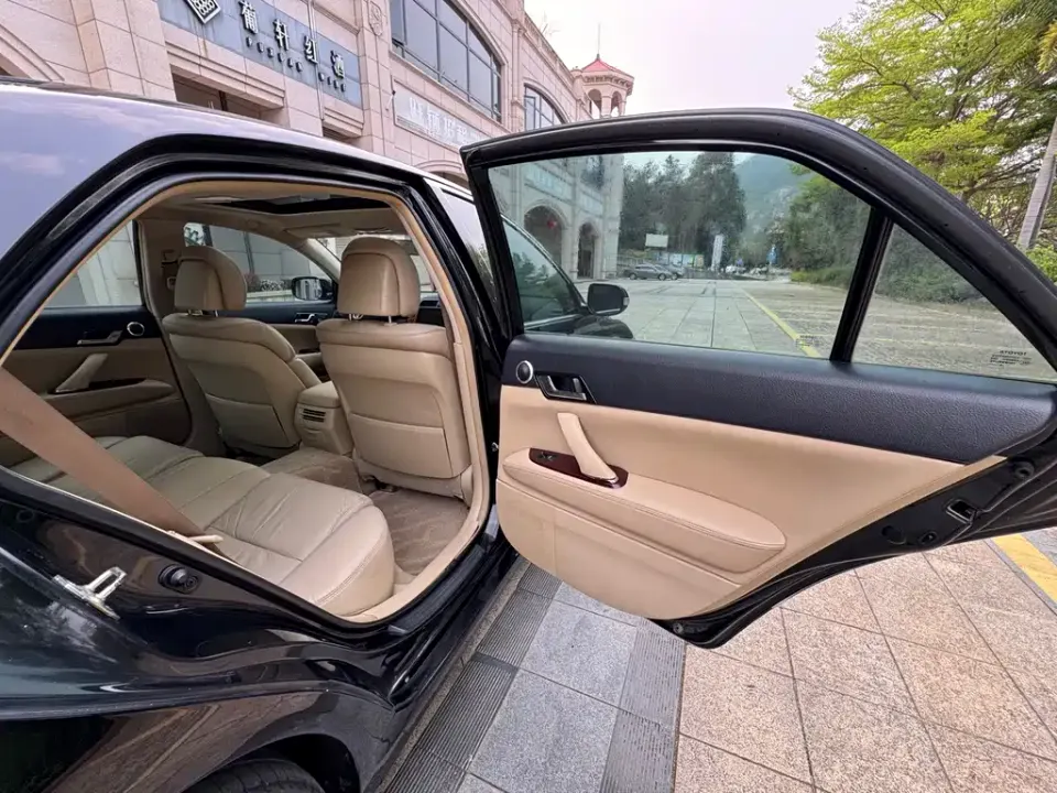 Toyota Reiz
