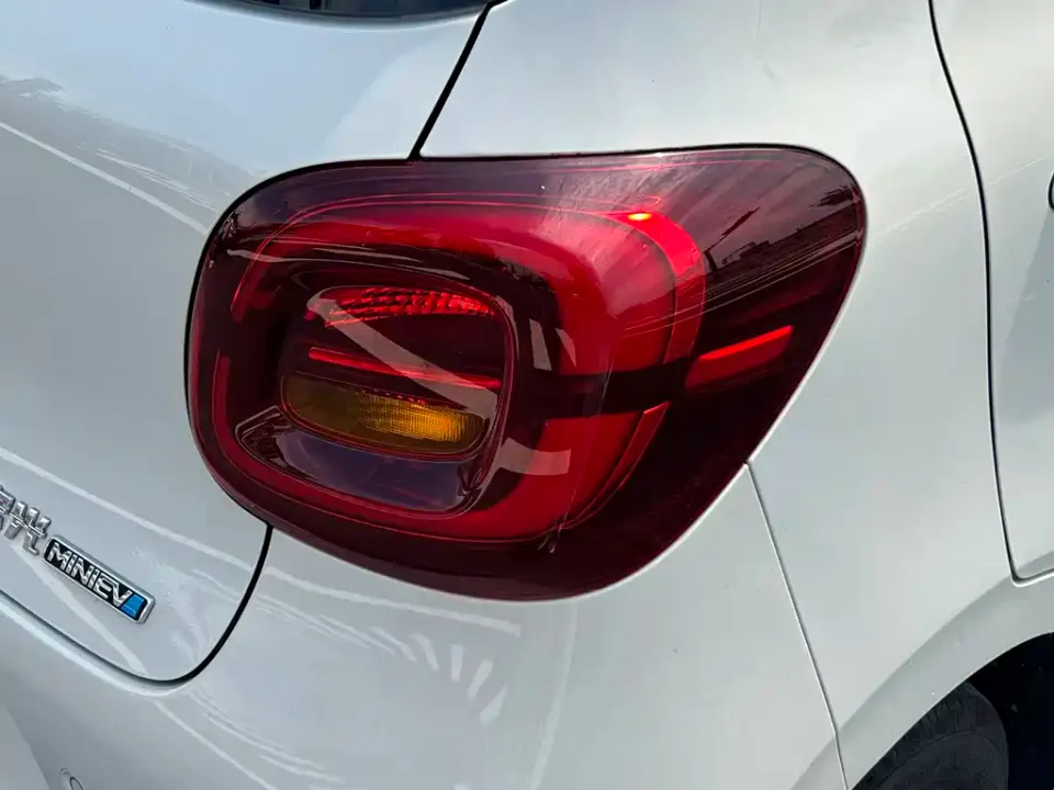 Wuling MINIEV