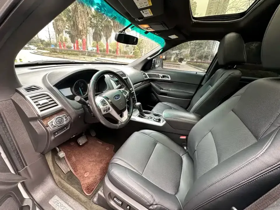 Ford Explorer (Import)