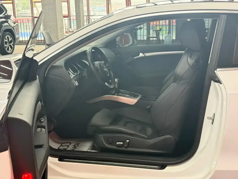 Audi A5 (Import)