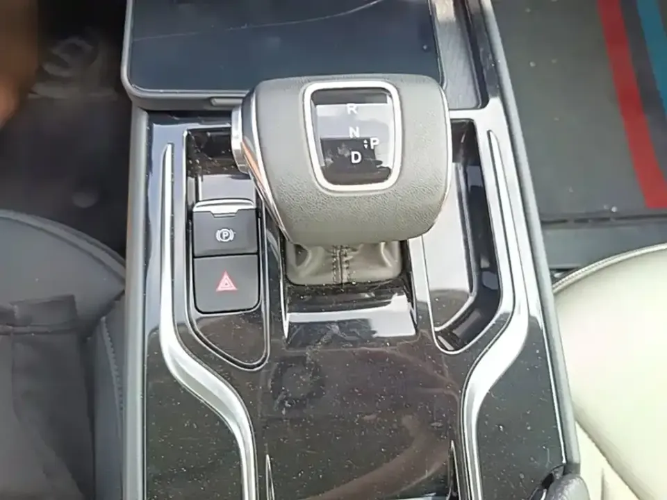 Hongqi Hongqi E-QM5