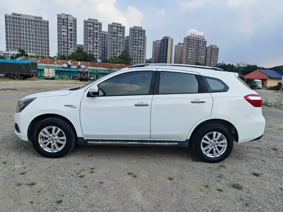 Venucia T70
