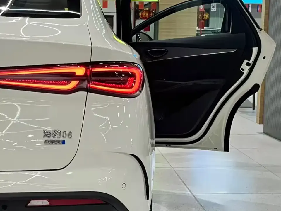 BYD Seal 06