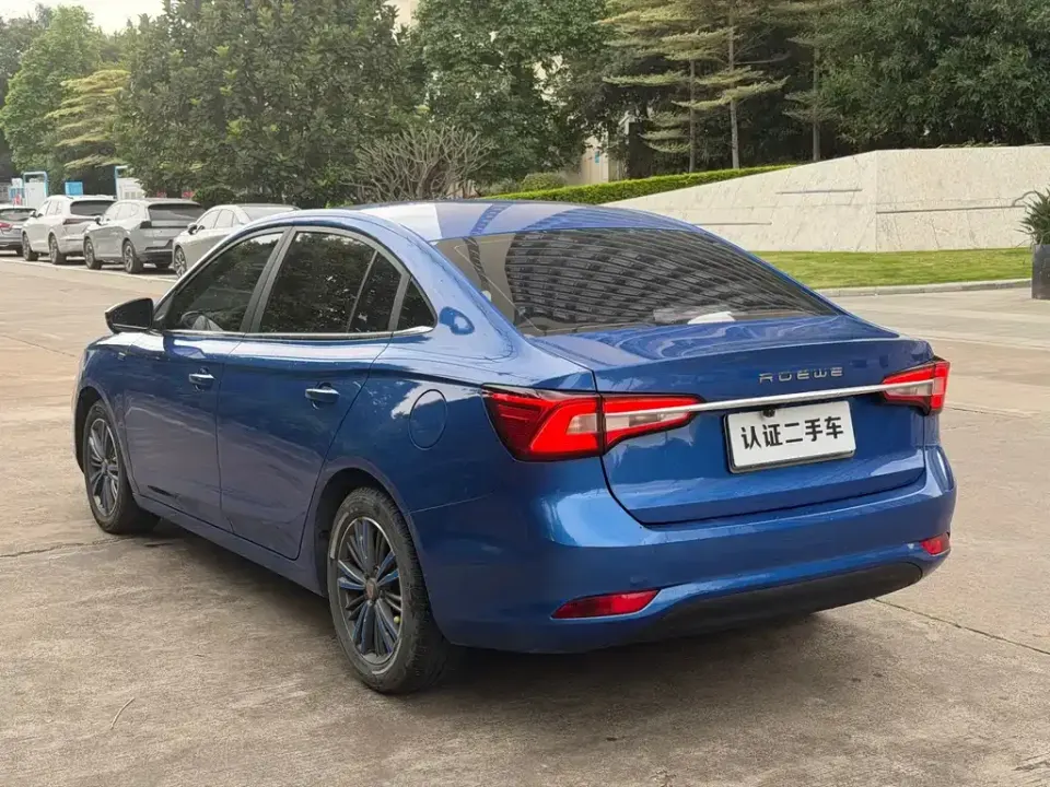 Roewe i5