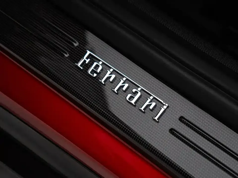 Ferrari 812
