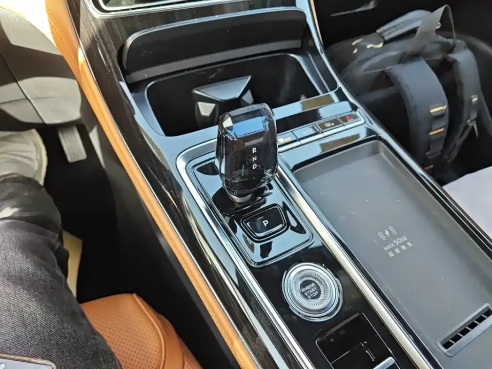 Geely Boyue L