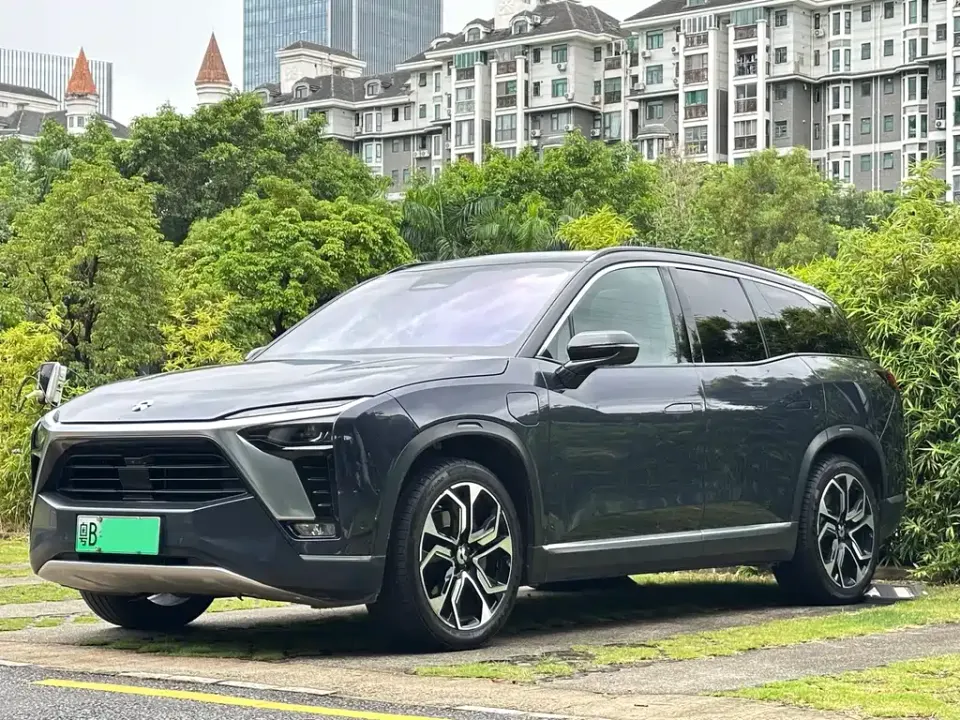 Nio ES8