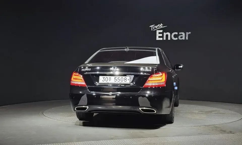 Hyundai Equus