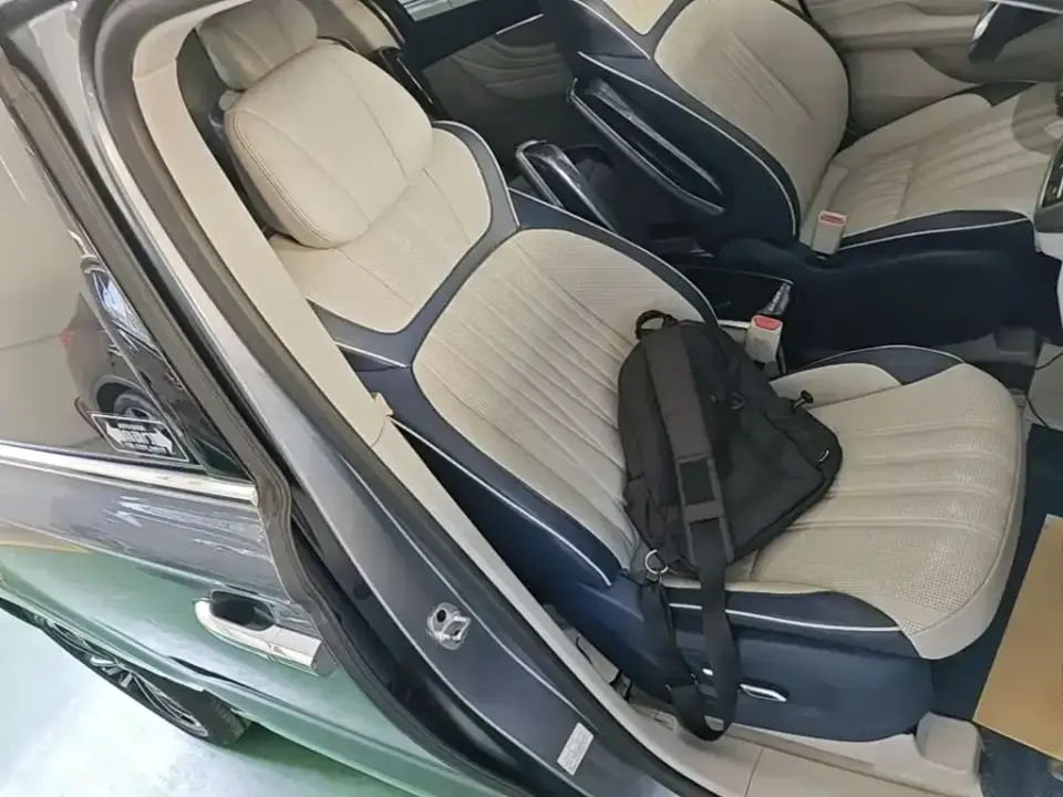 Roewe iMAX8