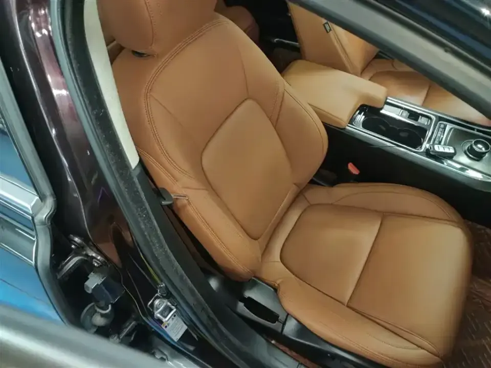 Jaguar XFL