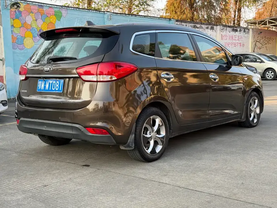 Kia Carens
