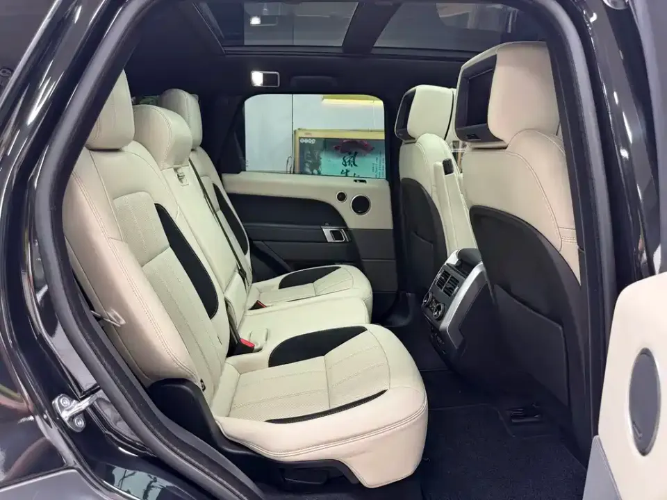 Land Rover Sport
