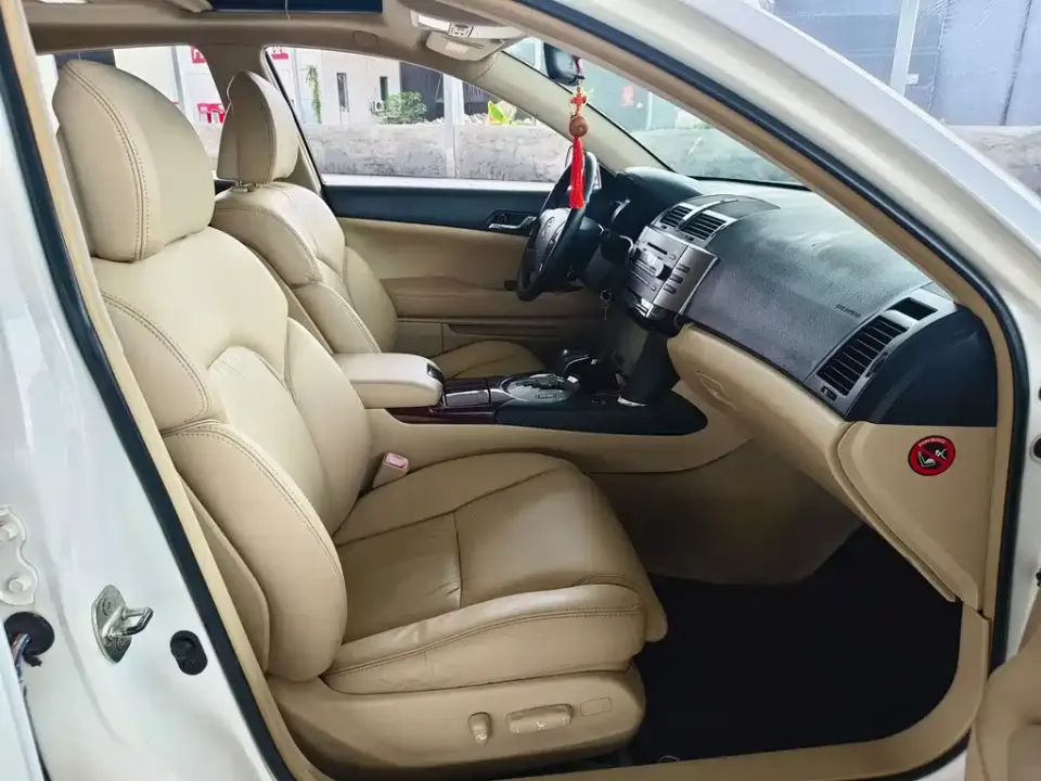 Toyota Reiz