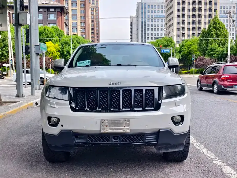 Jeep Grand Cherokee (Import)