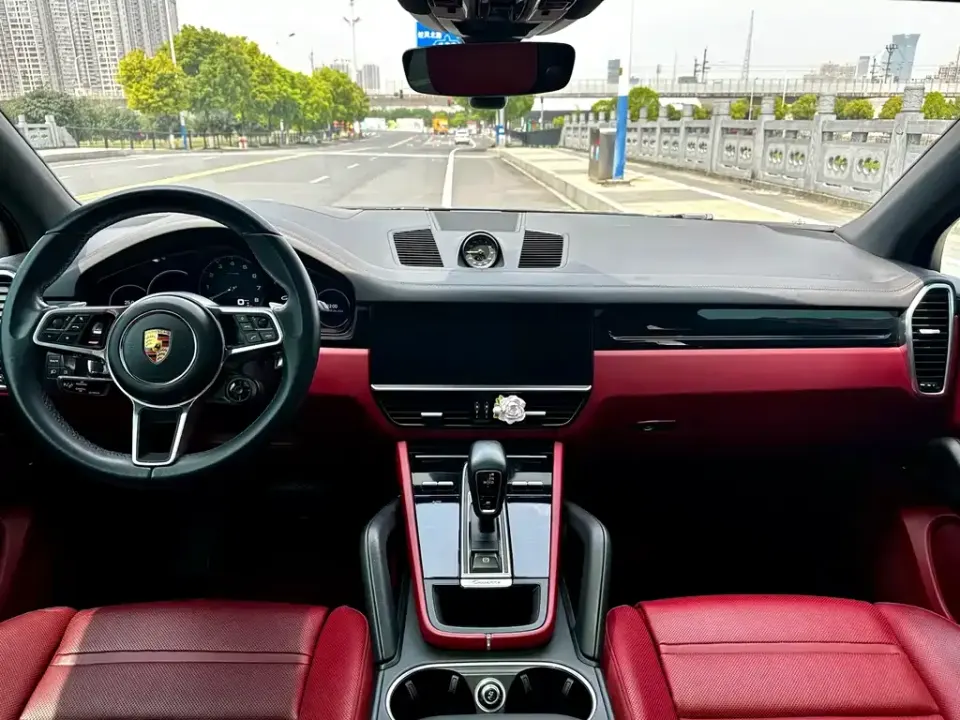 Porsche Cayenne Hybrid