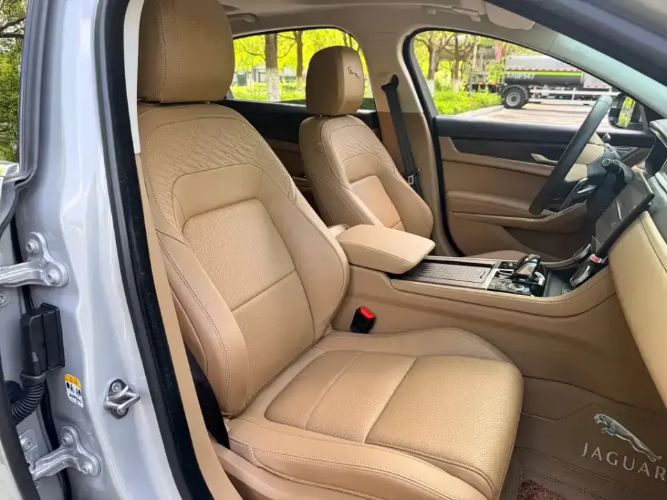Jaguar XFL