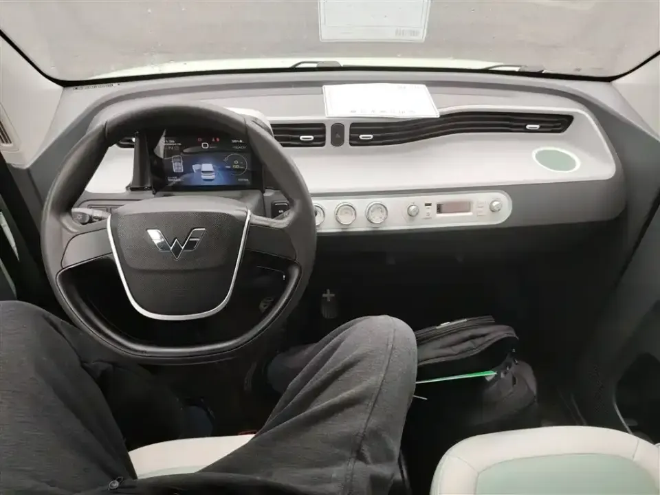 Wuling MINIEV