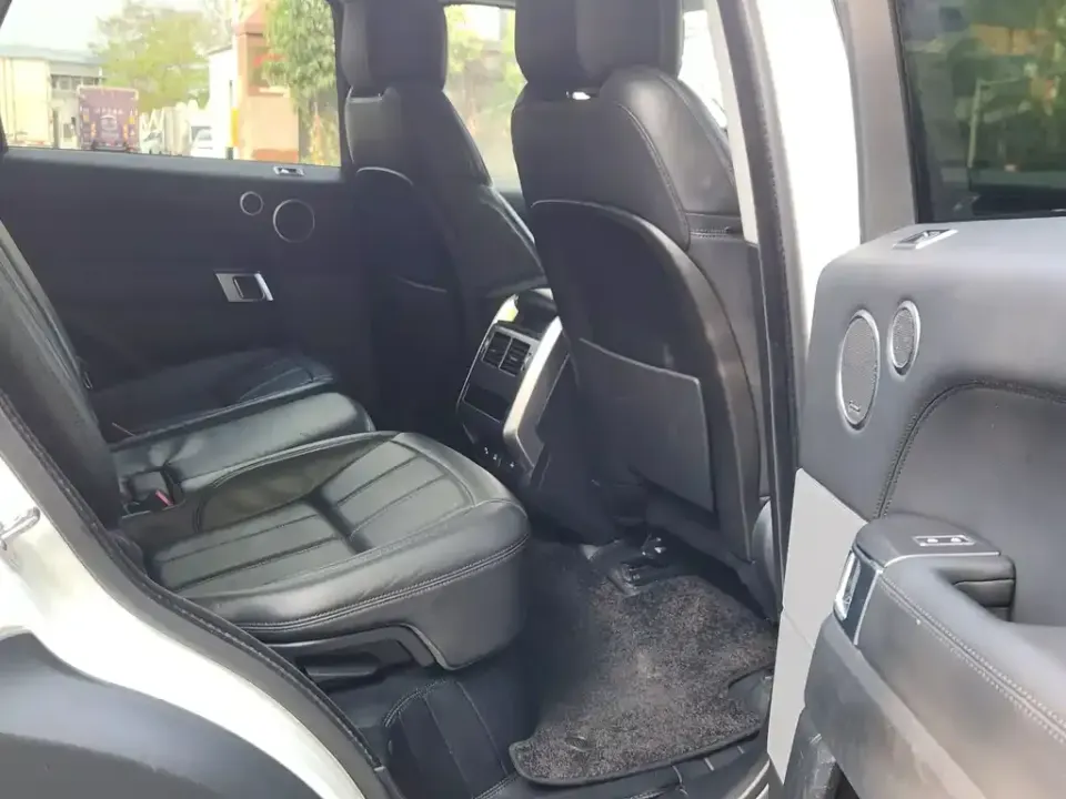 Land Rover Sport