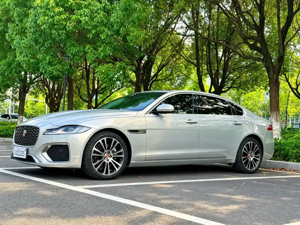 Jaguar XFL