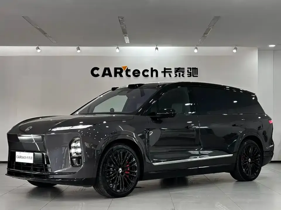 Nio ES8