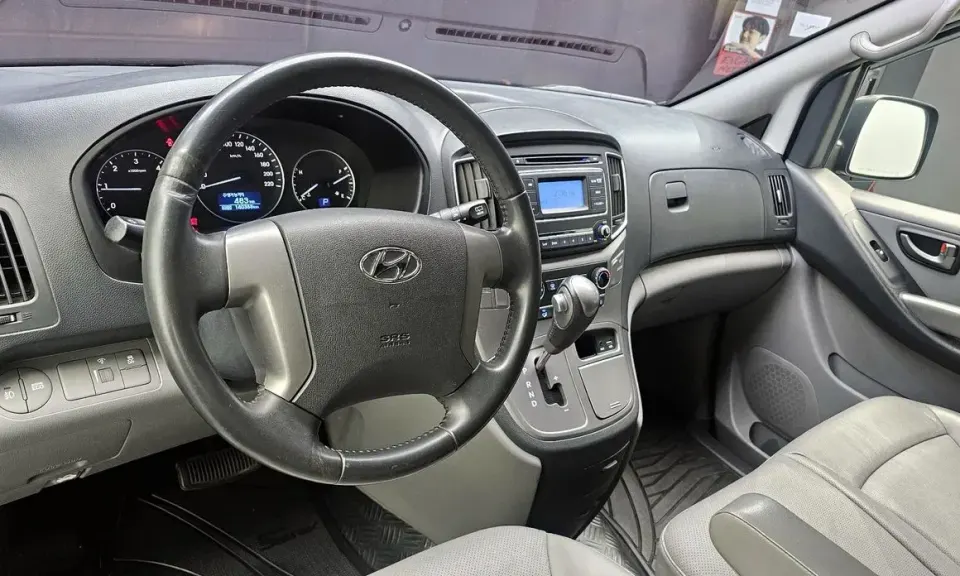Hyundai Starex