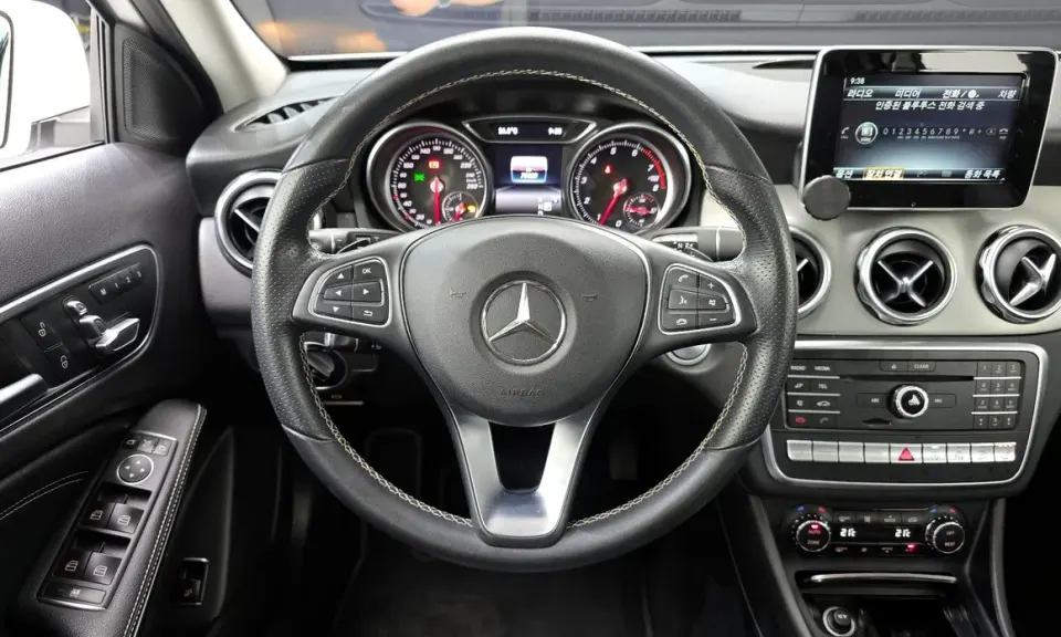 Mercedes-Benz GLA-Class