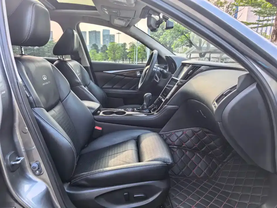 Infiniti Q50L