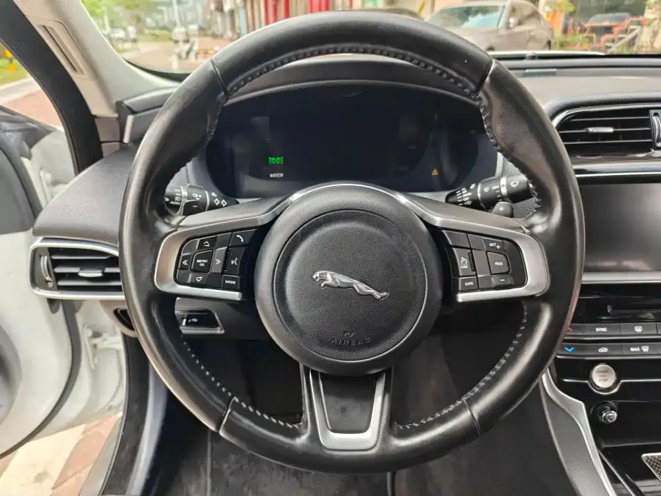 Jaguar XEL